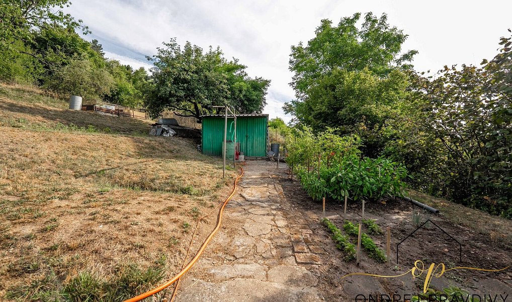 Prodej stavebního pozemku 1 601 m², Statenice – náhled fotky 5