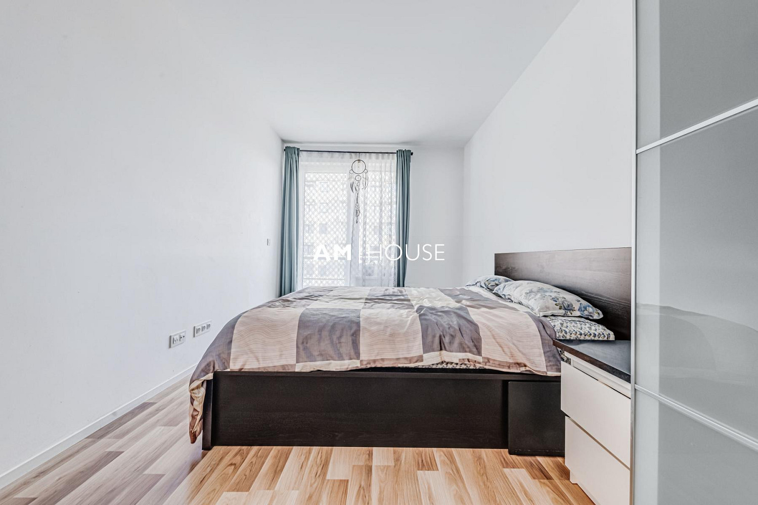 Pronájem bytu 3+kk 85 m² — photo 2