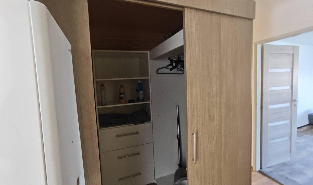 Pronájem bytu 3+1 88 m², Cheb – náhled fotky 12
