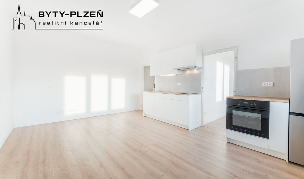 Pronájem bytu 2+1 50 m², Plzeň – náhled fotky 2