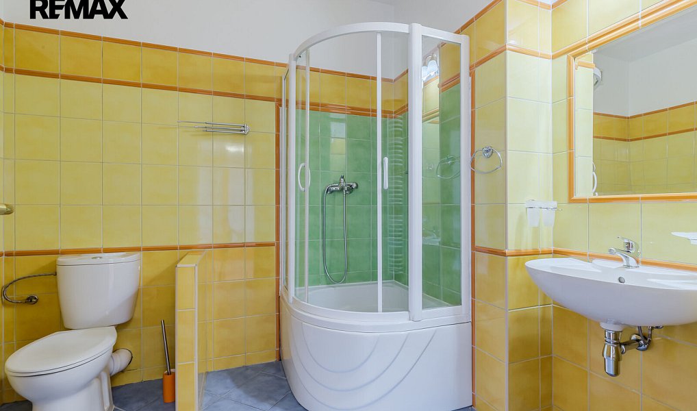 Pronájem bytu 2+kk 85 m², Praha – náhled fotky 15