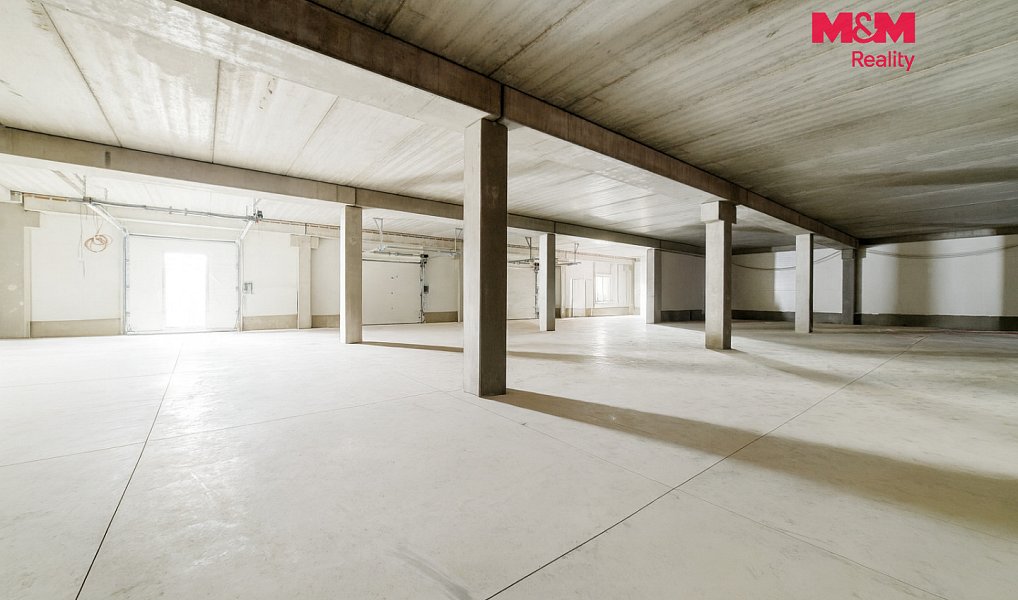 Pronájem výrobních prostor 2 200 m², Cheb – náhled fotky 7