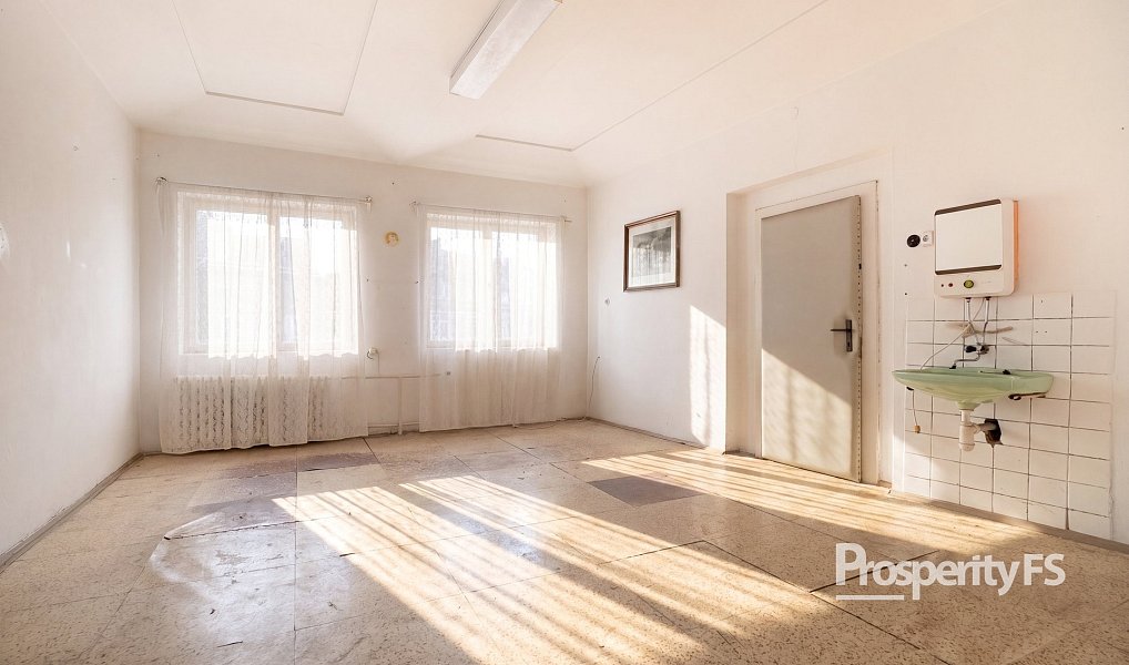 Prodej domu 200 m² s pozemkem 396 m², Hostomice – náhled fotky 6