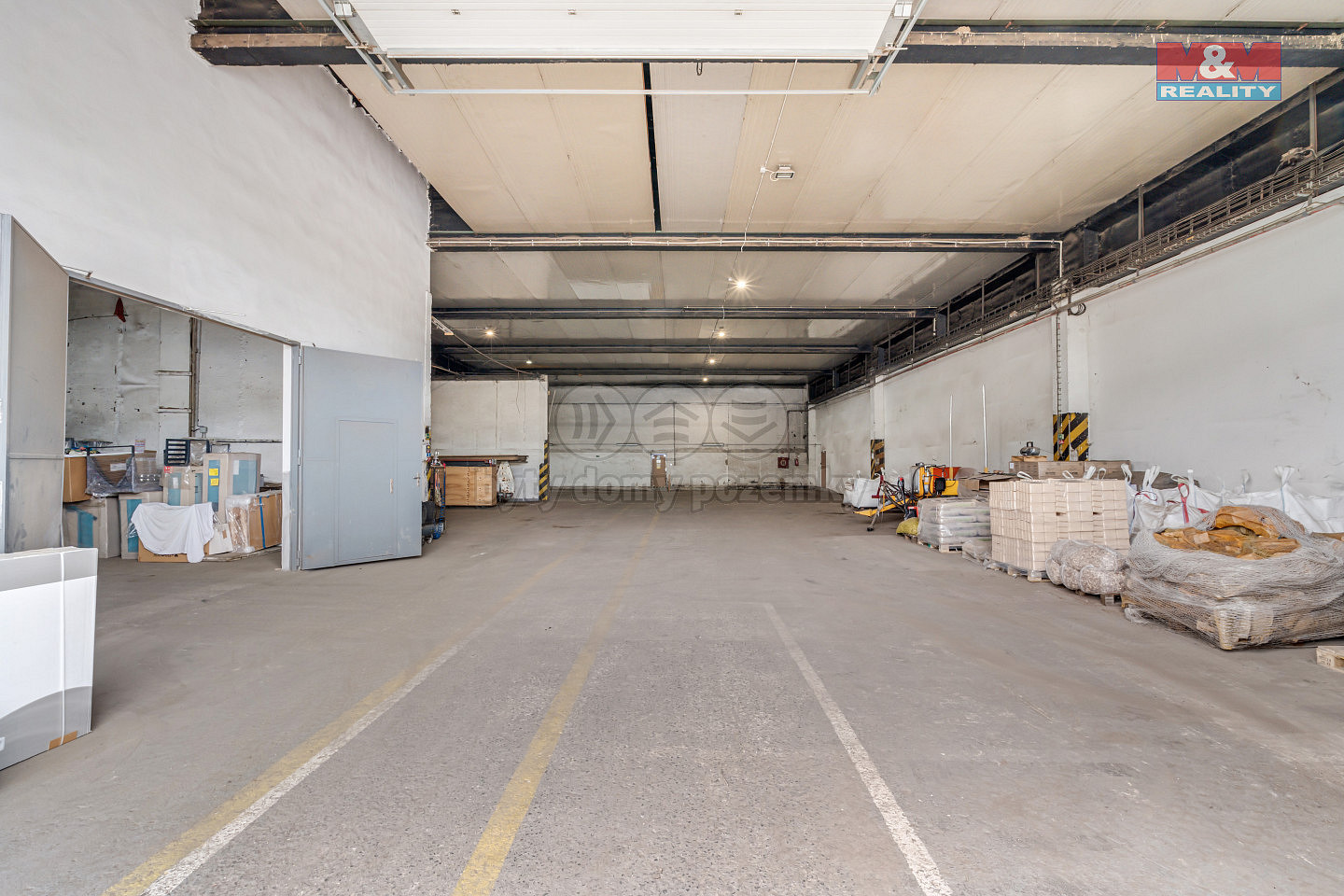 Pronájem skladovacích prostor 890 m² – fotografie 4