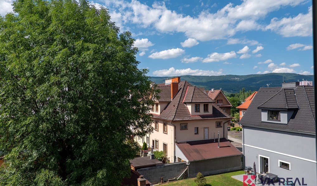 Prodej bytu 3+1 76 m², Teplice – náhled fotky 2