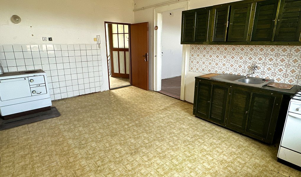 Prodej bytu 1+1 46 m², Planá – náhled fotky 16