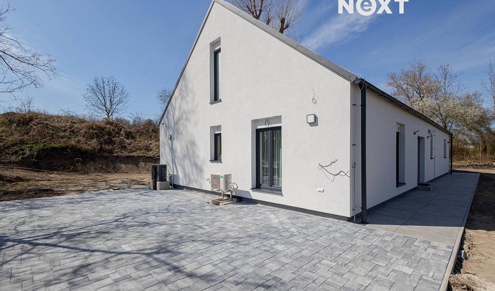 Prodej domu 160 m² s pozemkem 1 070 m², Tuhaň – náhled fotky 2