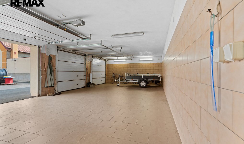 Prodej zemědělského objektu 1 050 m², Slatina – náhled fotky 42