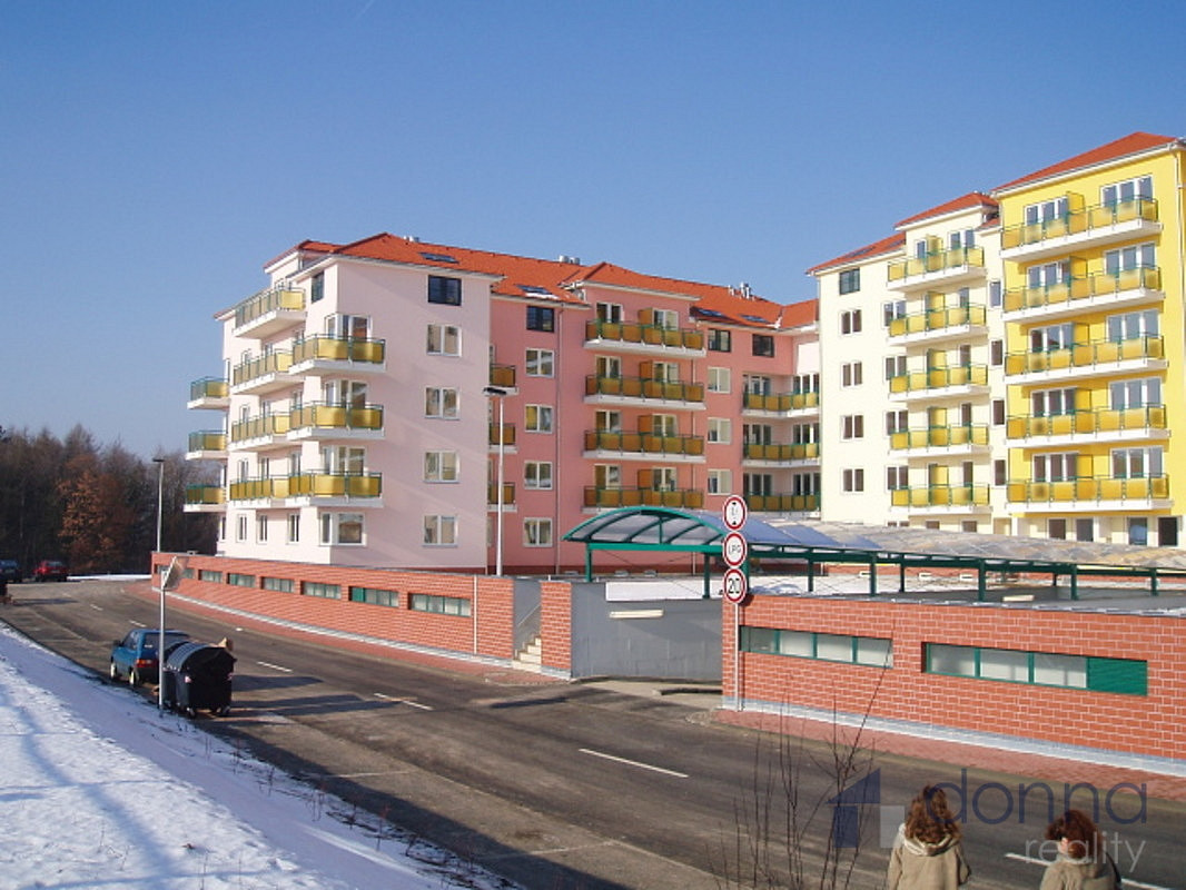 Pronájem bytu 1+kk 34 m² – fotografie 5
