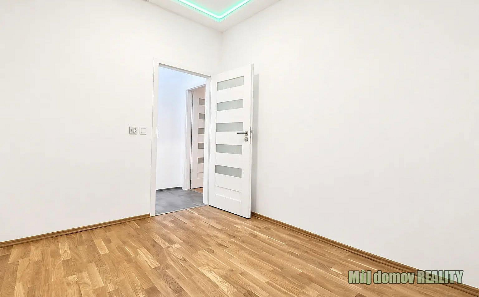 Pronájem bytu 4+kk 104 m² — photo 4