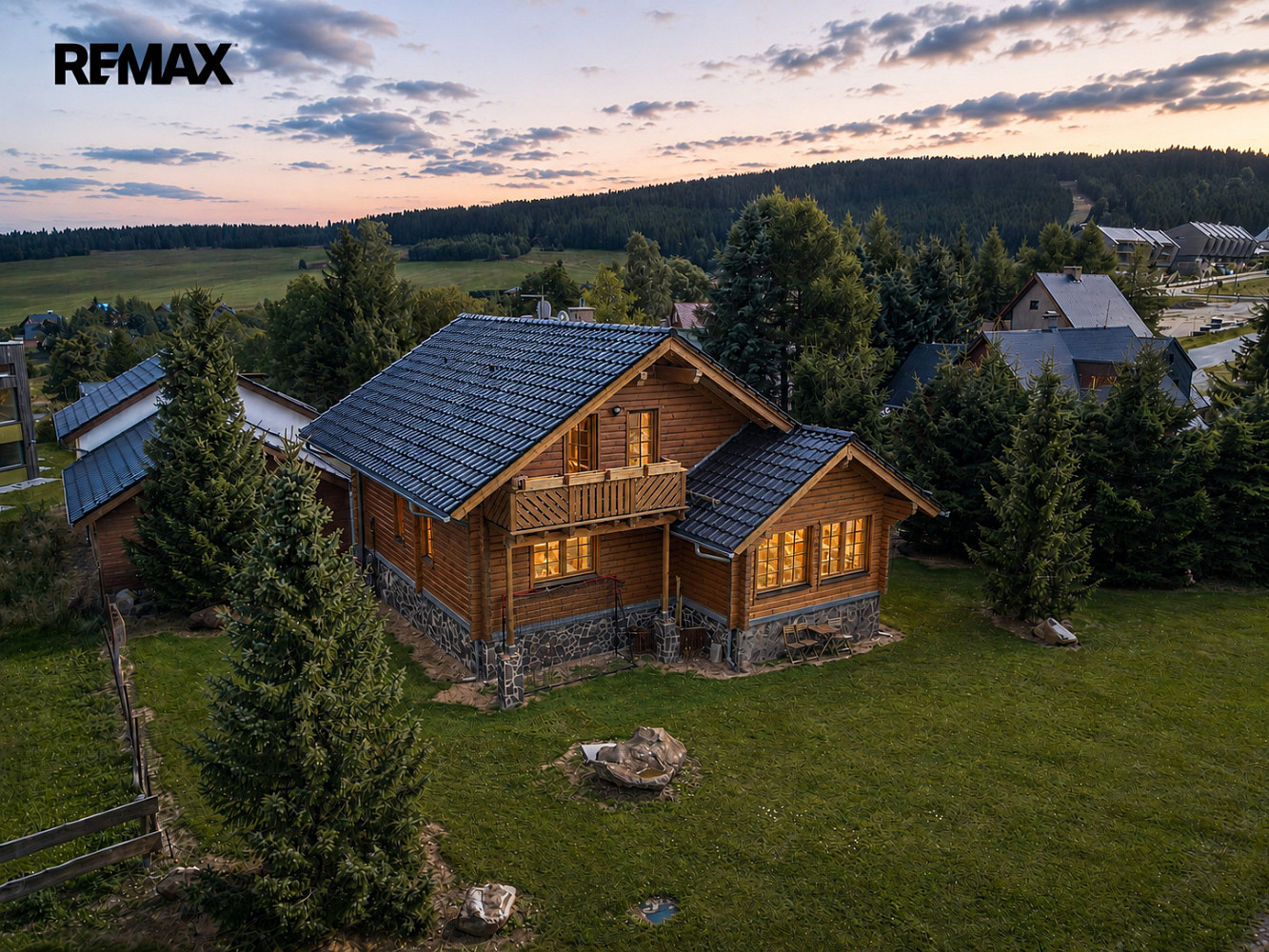 Prodej domu 195 m² s pozemkem 604 m²