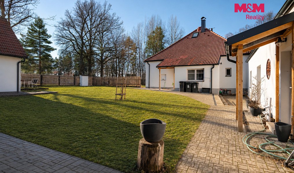 Prodej domu 429 m² s pozemkem 6 550 m², Jílovice – náhled fotky 4