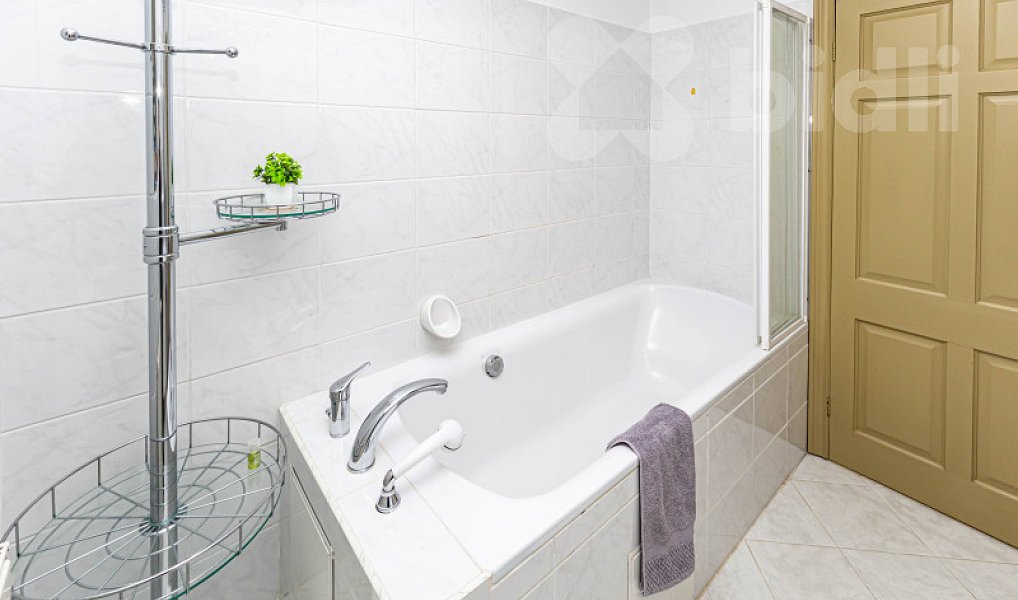 Prodej domu 250 m² s pozemkem 11 733 m², Kolinec – náhled fotky 25