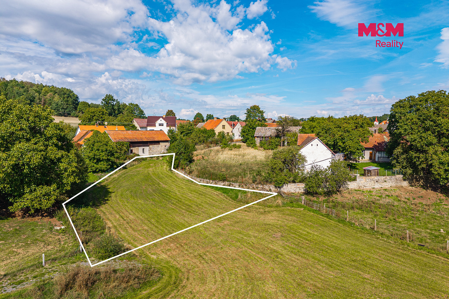 Prodej stavebního pozemku 1 256 m² – fotografie 2