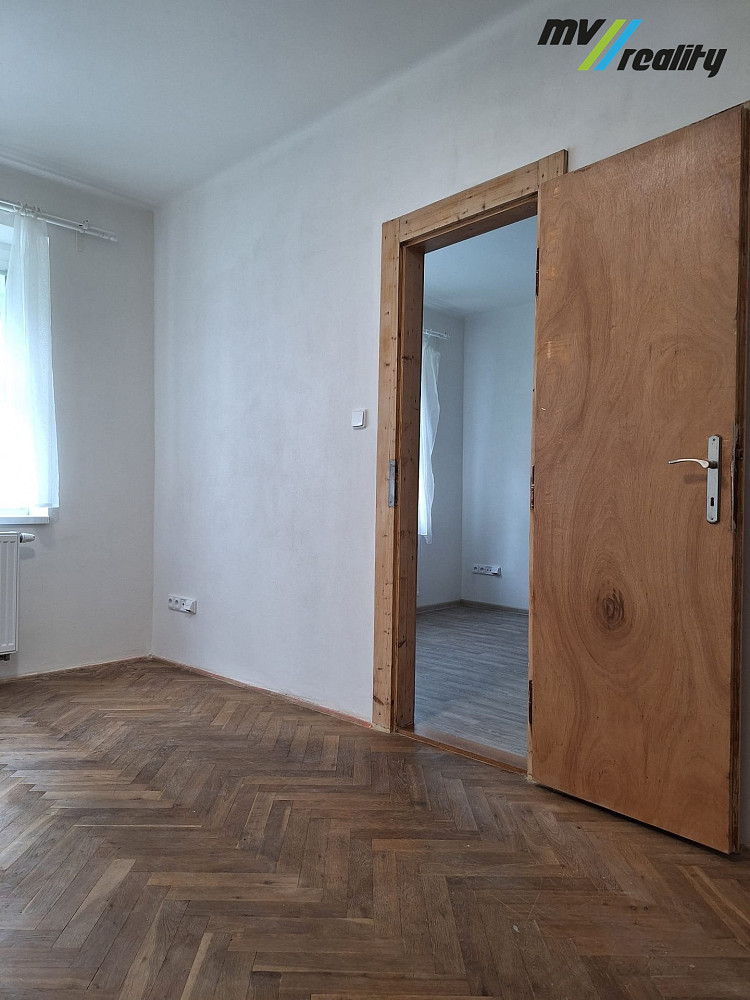 Pronájem bytu 3+1 72 m² – fotografie 3