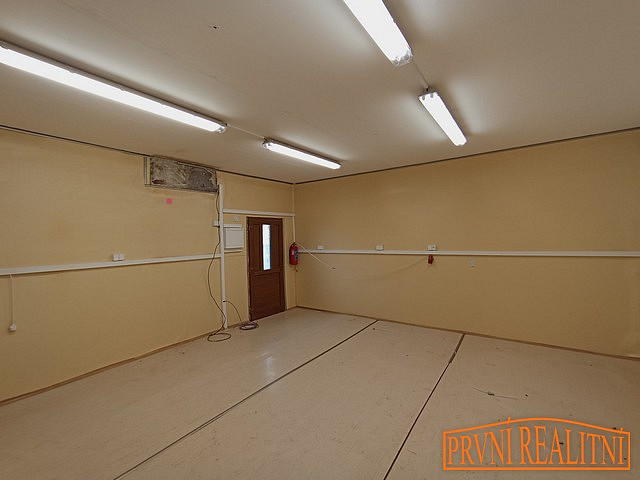 Pronájem skladovacích prostor 720 m² – fotografie 2