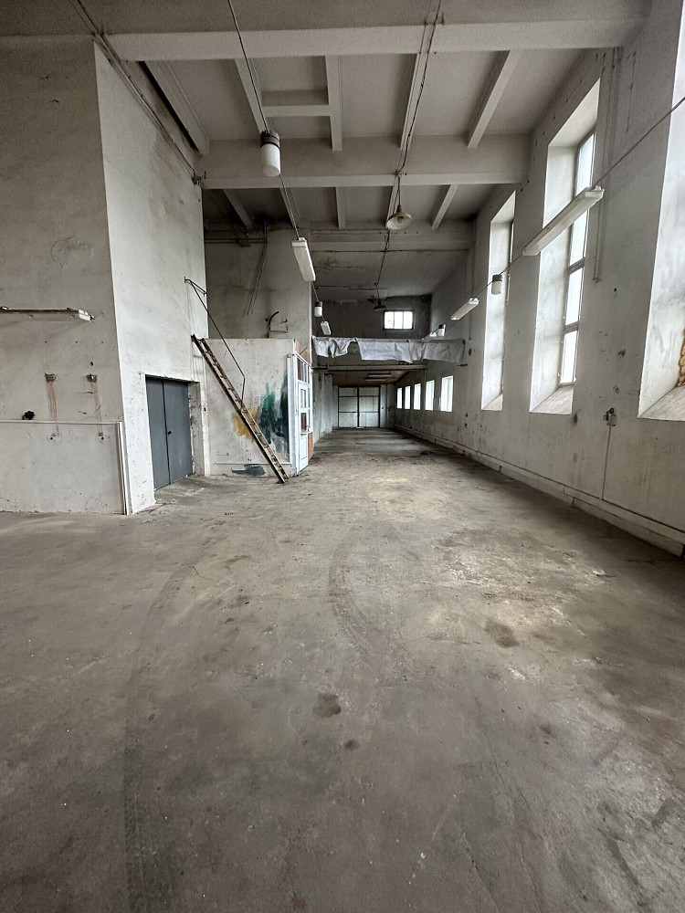 Pronájem skladovacích prostor 200 m² – fotografie 2