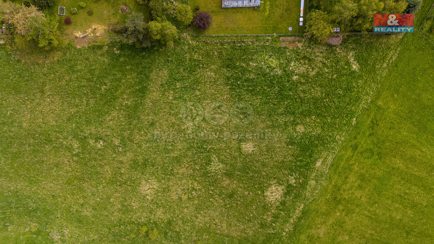 Prodej stavebního pozemku 853 m² — photo 2