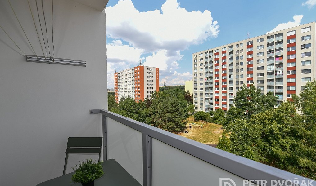 Prodej bytu 3+1 62 m², Praha – náhled fotky 3