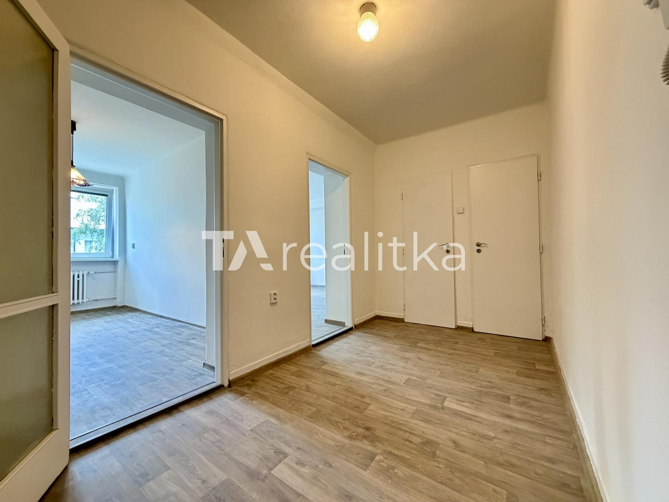 Pronájem bytu 2+1 68 m² – pohled 6