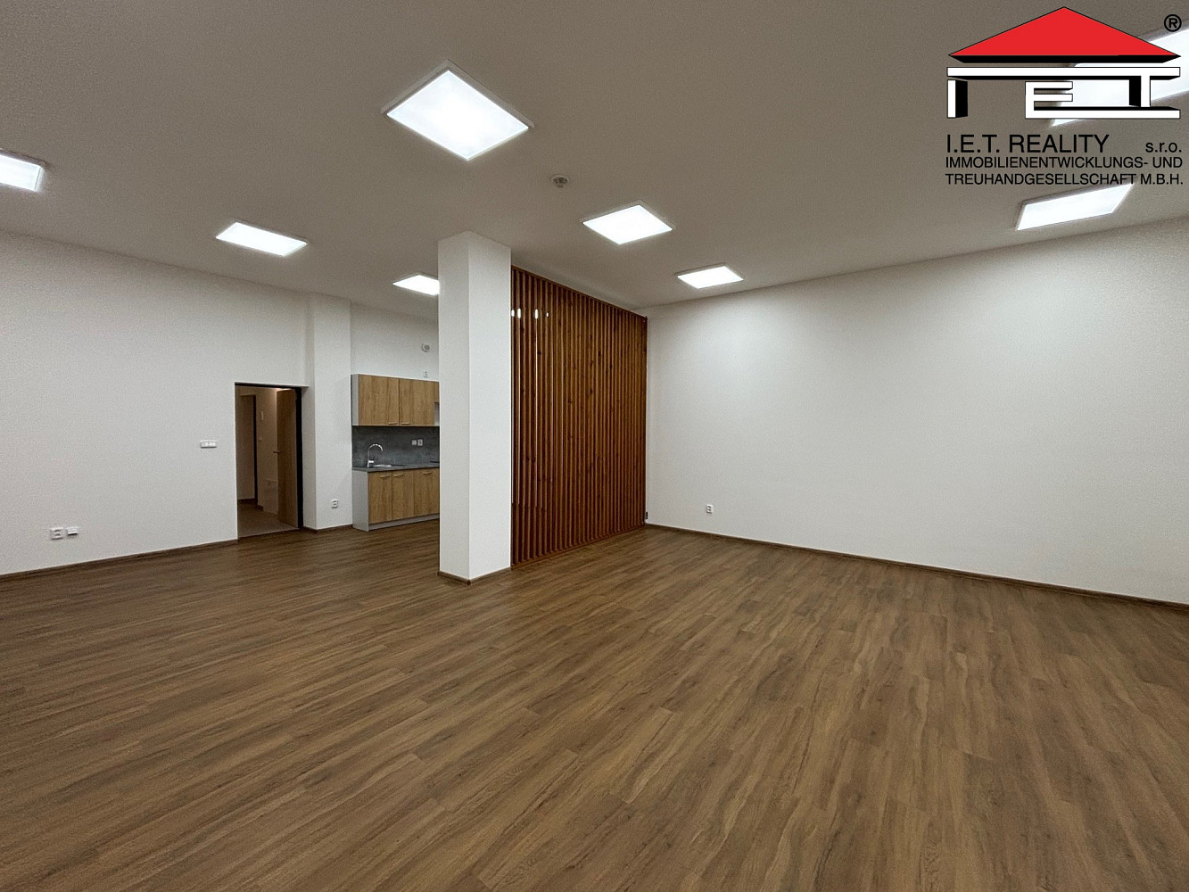 Pronájem kanceláře 12 - 402 m² - Sedliště - Frýdek-Místek – pohled 2