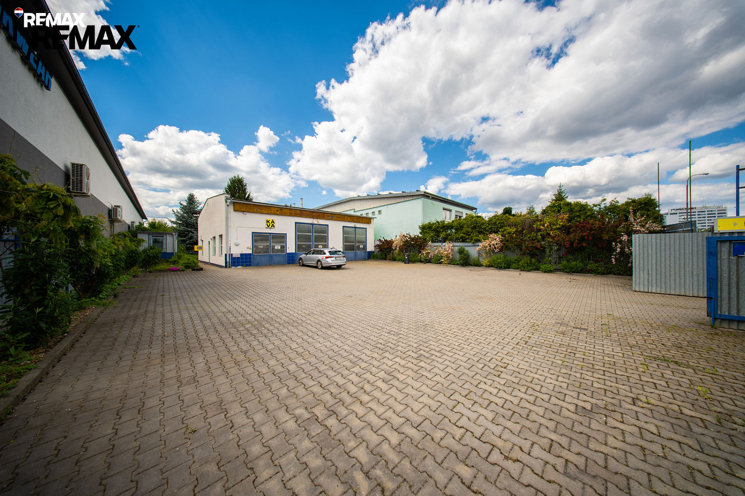 Prodej obchodních prostor 200 m²