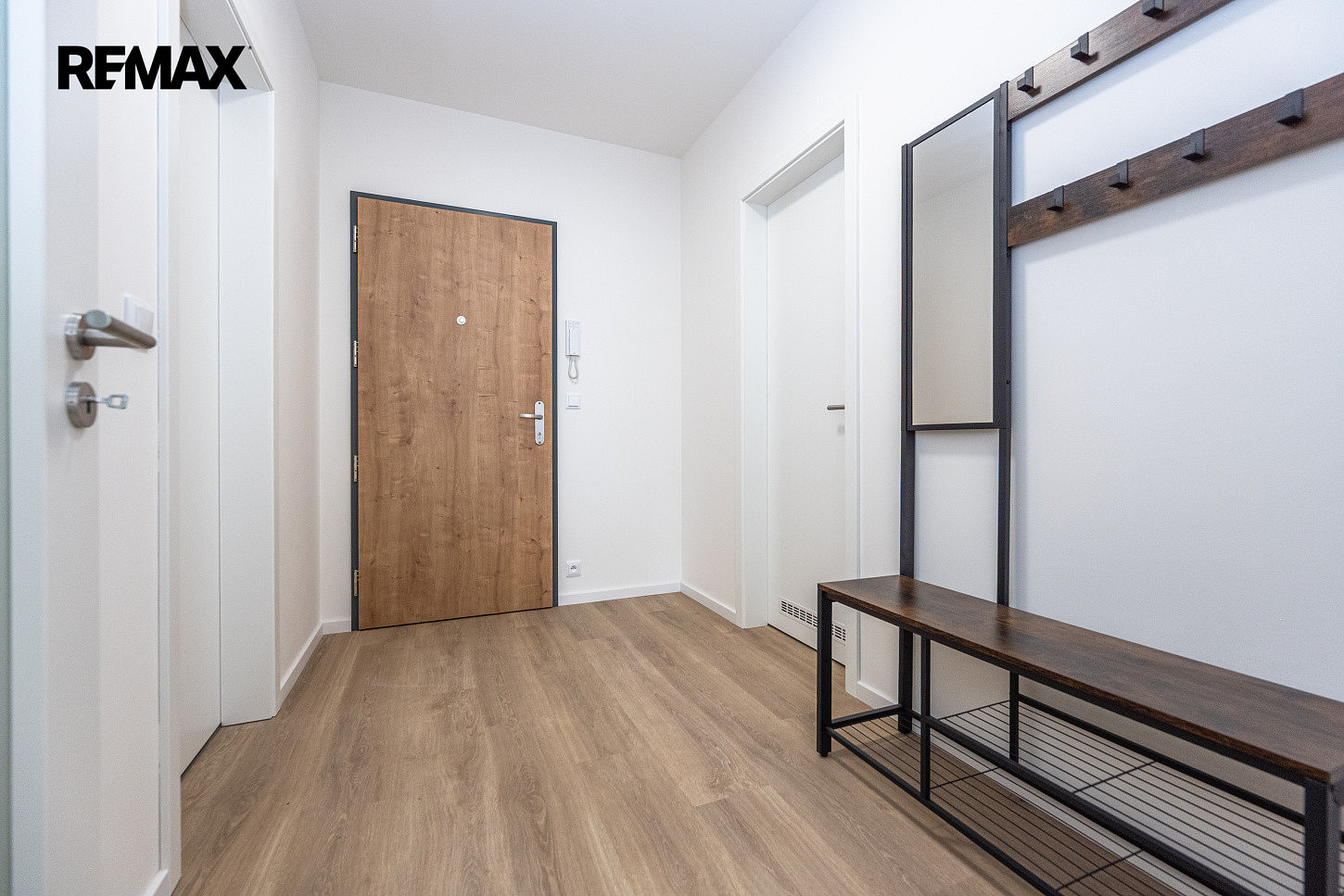 Pronájem bytu 2+kk 3 578 m² — photo 5