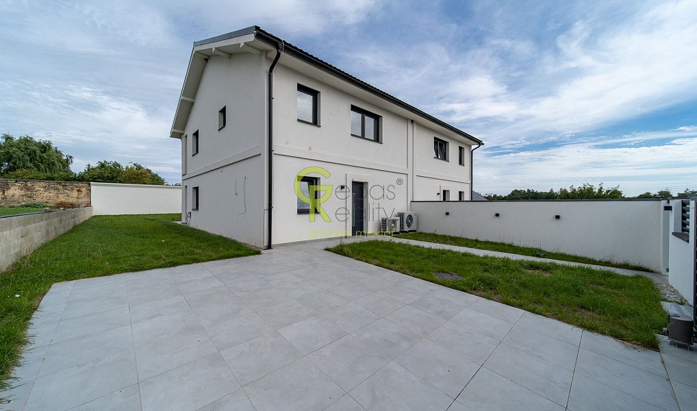 Prodej domu 129 m² s pozemkem 453 m², Podolanka – náhled fotky 2