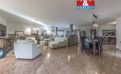 Prodej domu 325 m² s pozemkem 1 494 m², Mladá Boleslav