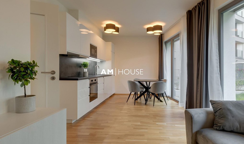 Pronájem bytu 2+kk 55 m², Praha – náhled fotky 2