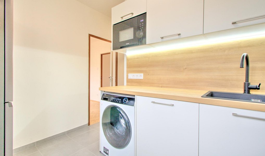 Pronájem bytu 3+1 68 m², Beroun – náhled fotky 9