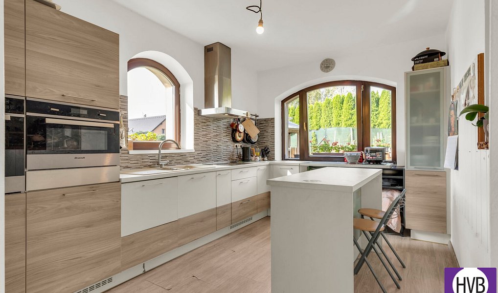 Prodej obchodních prostor 364 m², Sibřina – náhled fotky 2