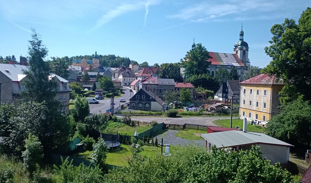 Prodej domu 190 m² s pozemkem 731 m², Šluknov – náhled fotky 32