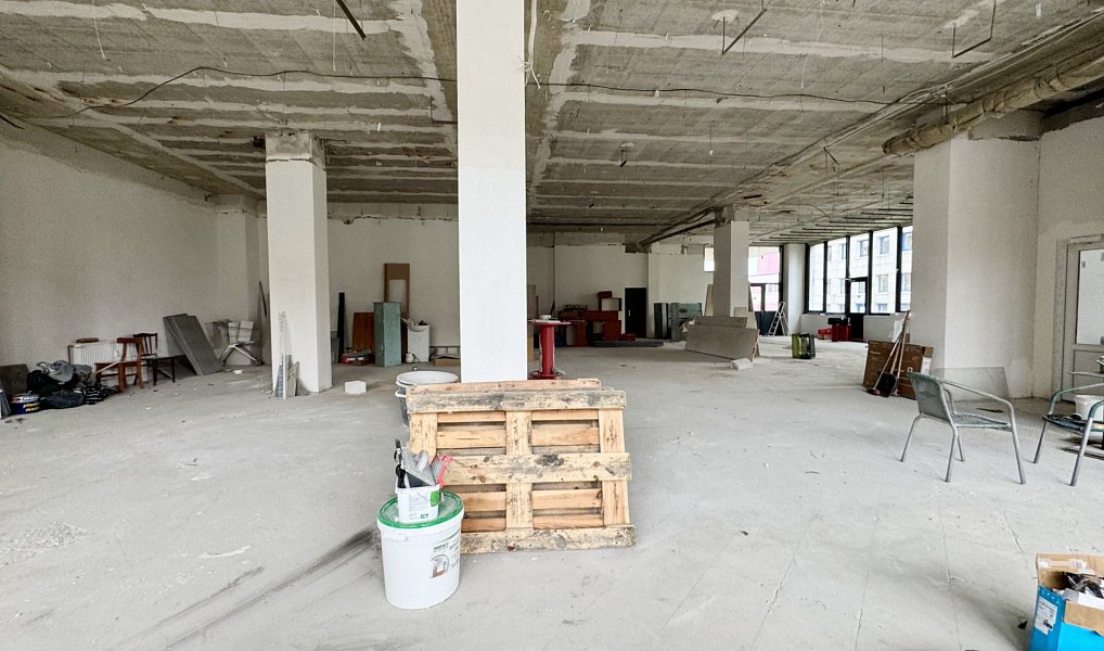 Pronájem obchodních prostor 350 m², Sokolov – náhled fotky 9