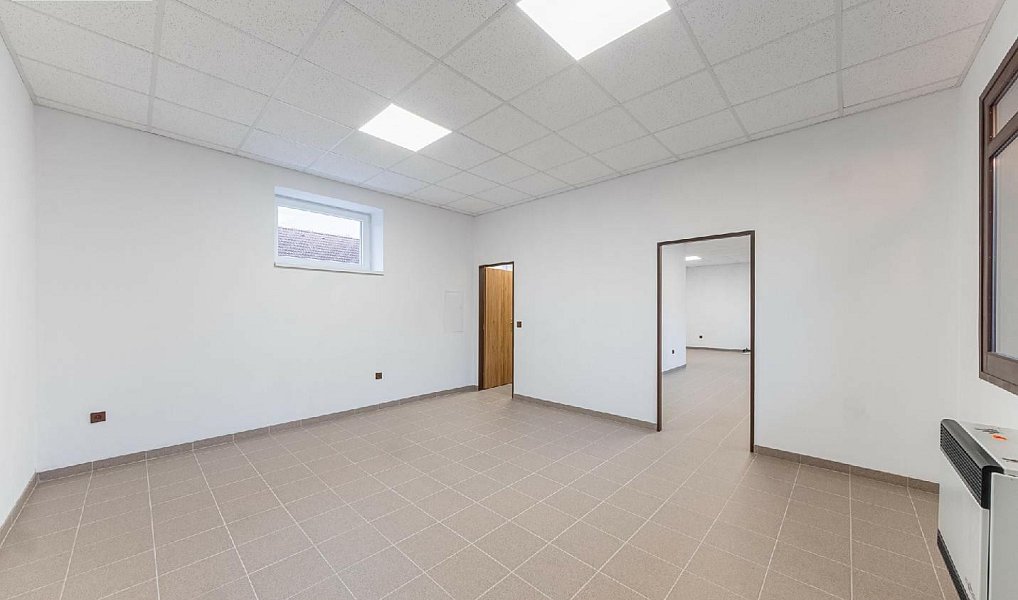 Prodej obchodních prostor 69 m², Přelouč – náhled fotky 17
