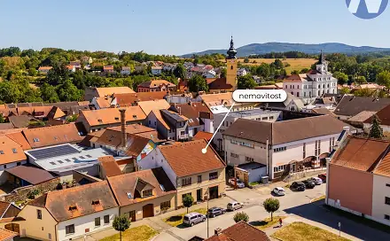 Prodej domu 240 m² s pozemkem 324 m², Obecní, Netolice, okres Prachatice