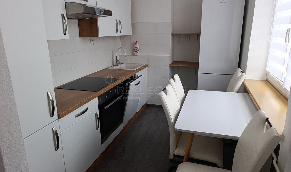 Pronájem bytu 2+1 49 m², Tachov – náhled fotky 2