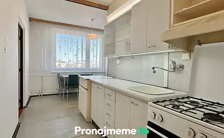 Pronájem bytu 3+1 76 m², Šafaříkova, Moravské Budějovice, okres Třebíč