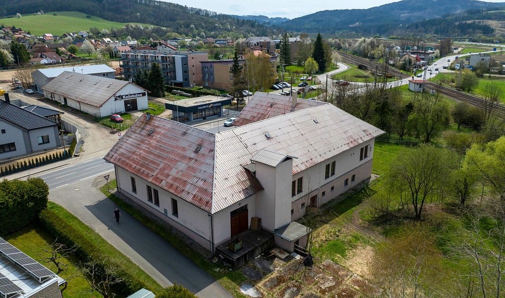 Prodej obchodních prostor 1 080 m², Jablůnka – náhled fotky 8