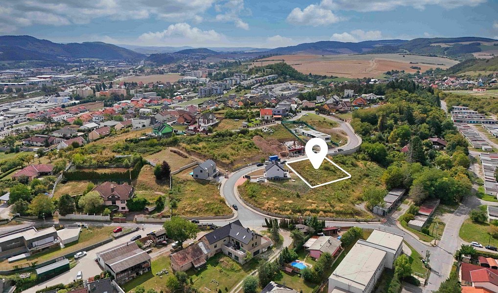 Prodej stavebního pozemku 810 m², Beroun – náhled fotky 3