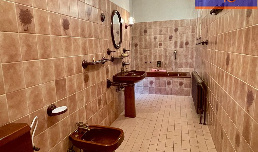 Prodej domu 528 m² s pozemkem 985 m², Praha – náhled fotky 14