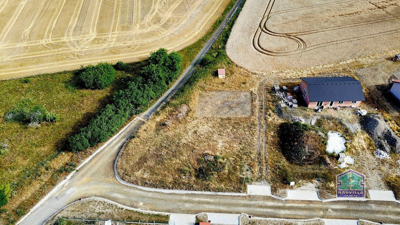 Prodej stavebního pozemku 1 121 m²