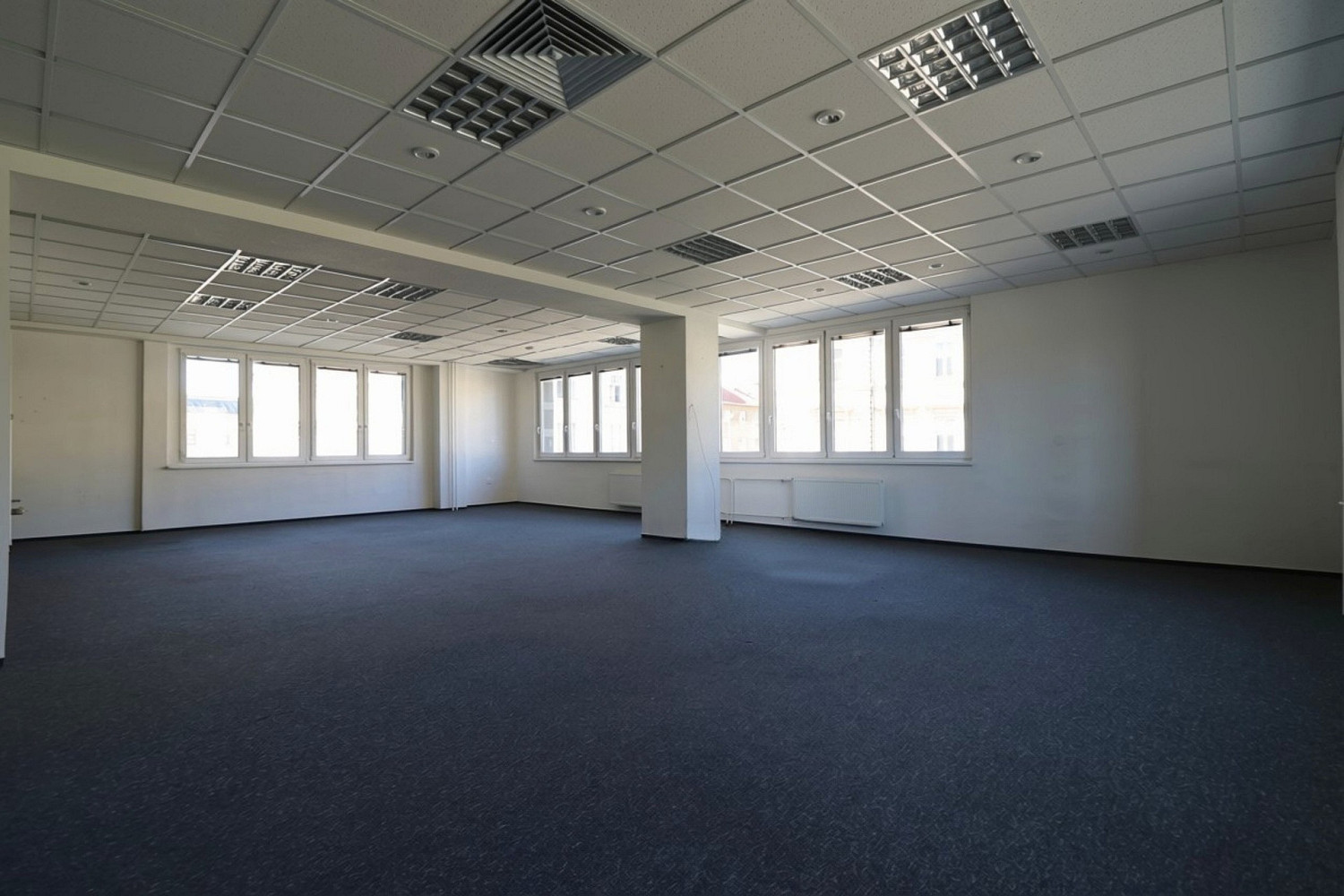 Pronájem kanceláře 100 m²