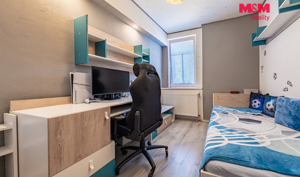 Prodej domu 200 m² s pozemkem 346 m², Komárov – náhled fotky 3