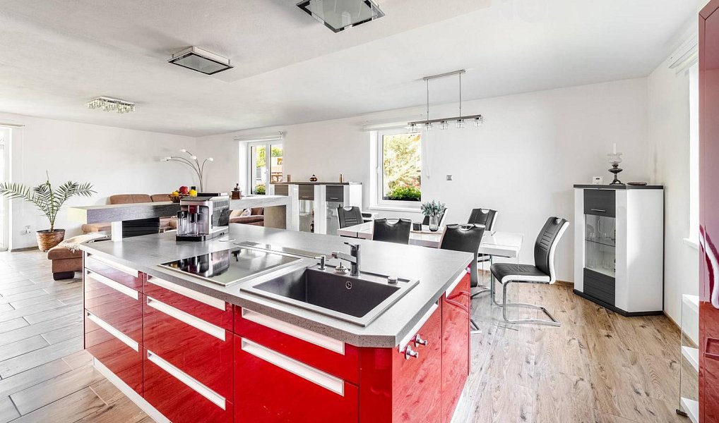 Prodej domu 140 m² s pozemkem 917 m², Kaplice – náhled fotky 8