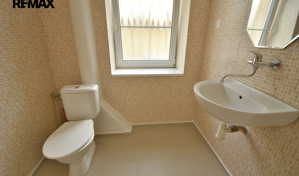 Pronájem obchodních prostor 58 m², Hradec Králové – náhled fotky 8
