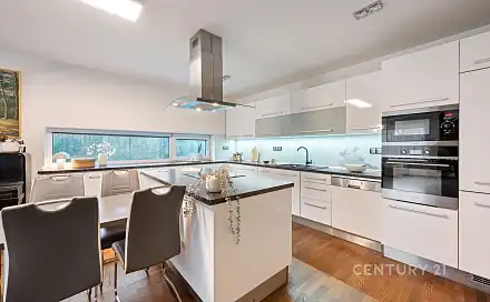 Prodej domu 257 m² s pozemkem 417 m², Sadová, Rousínov - Rousínovec, okres Vyškov
