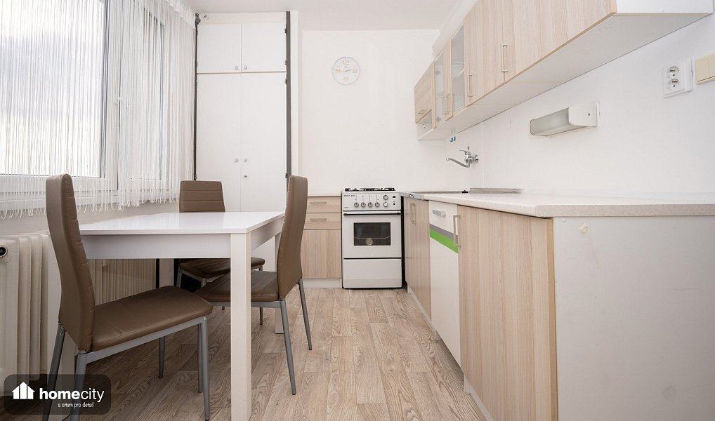 Pronájem bytu 1+1 38 m², Hradec Králové – náhled fotky 2