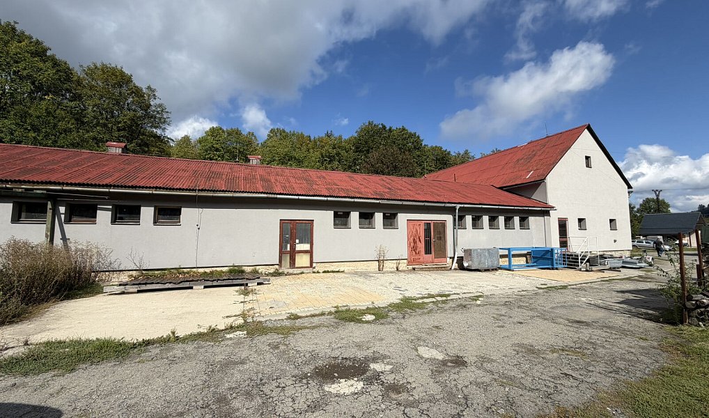 Pronájem výrobních prostor 230 m², Vsetín – náhled fotky 2