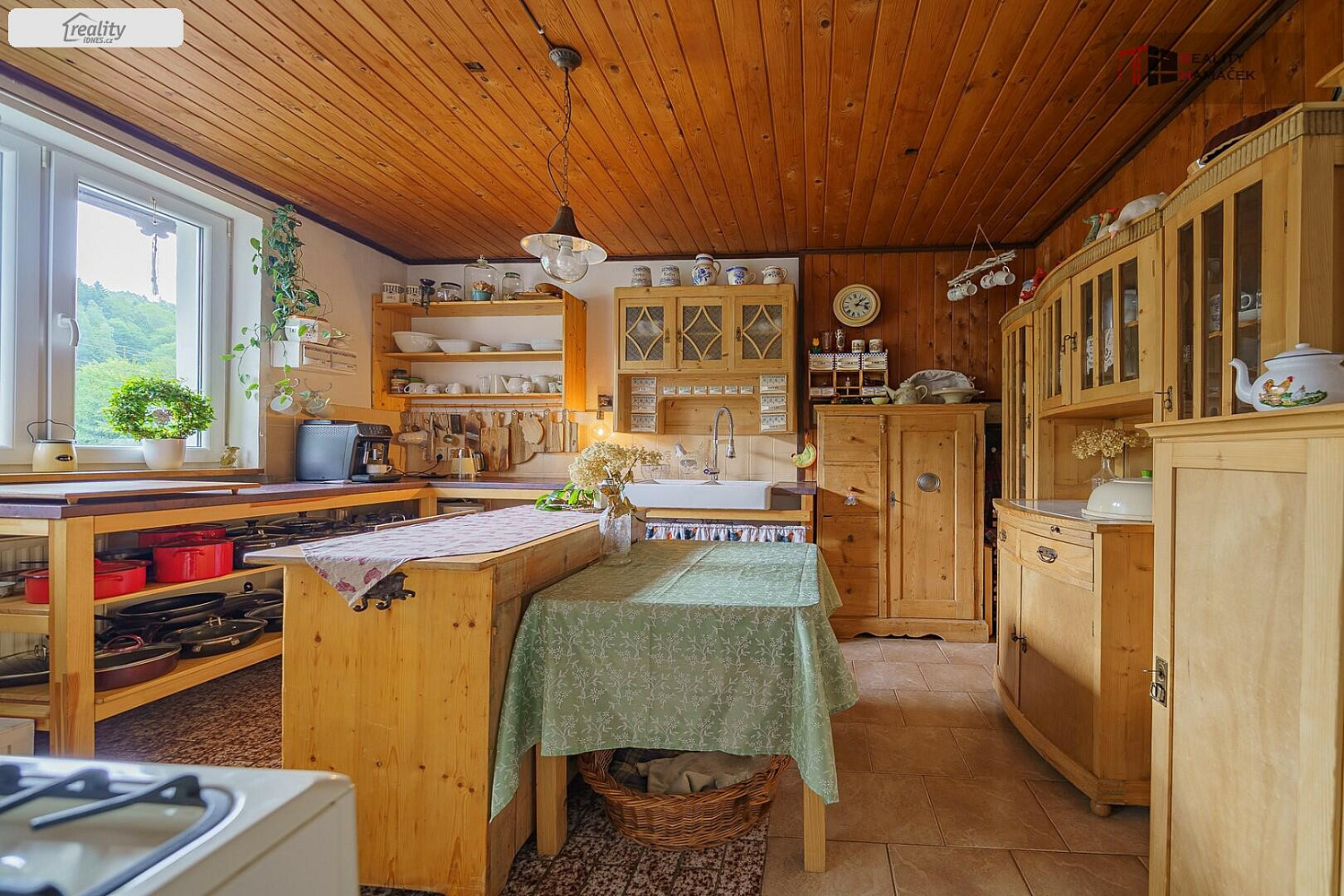 Prodej domu 421 m² s pozemkem 443 m² – fotografie 2